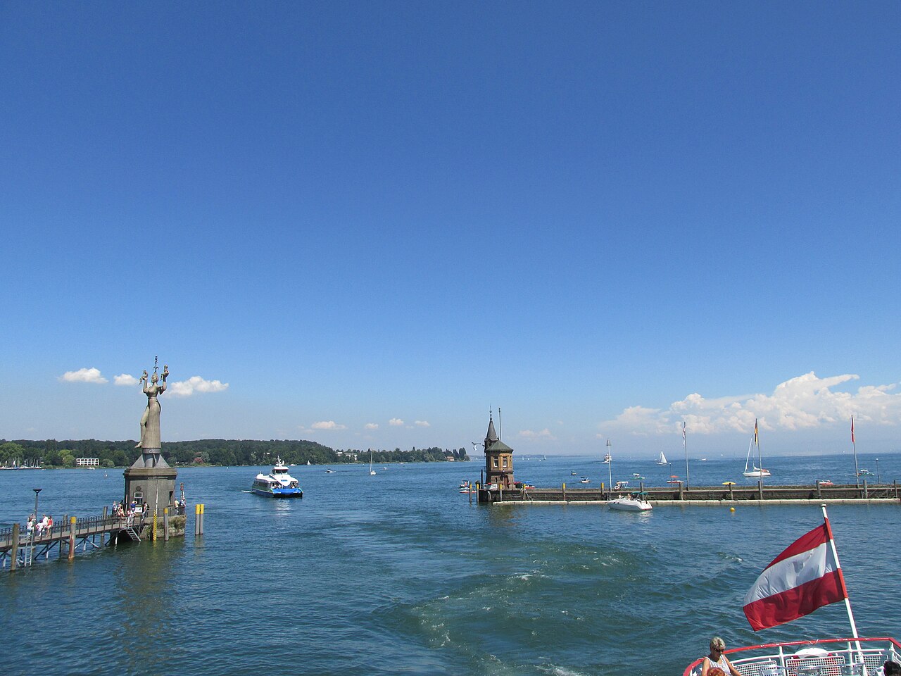 Bodensee’de sakin bir gün: Konstanz limanı, eski şehir ve göl kenarında mola