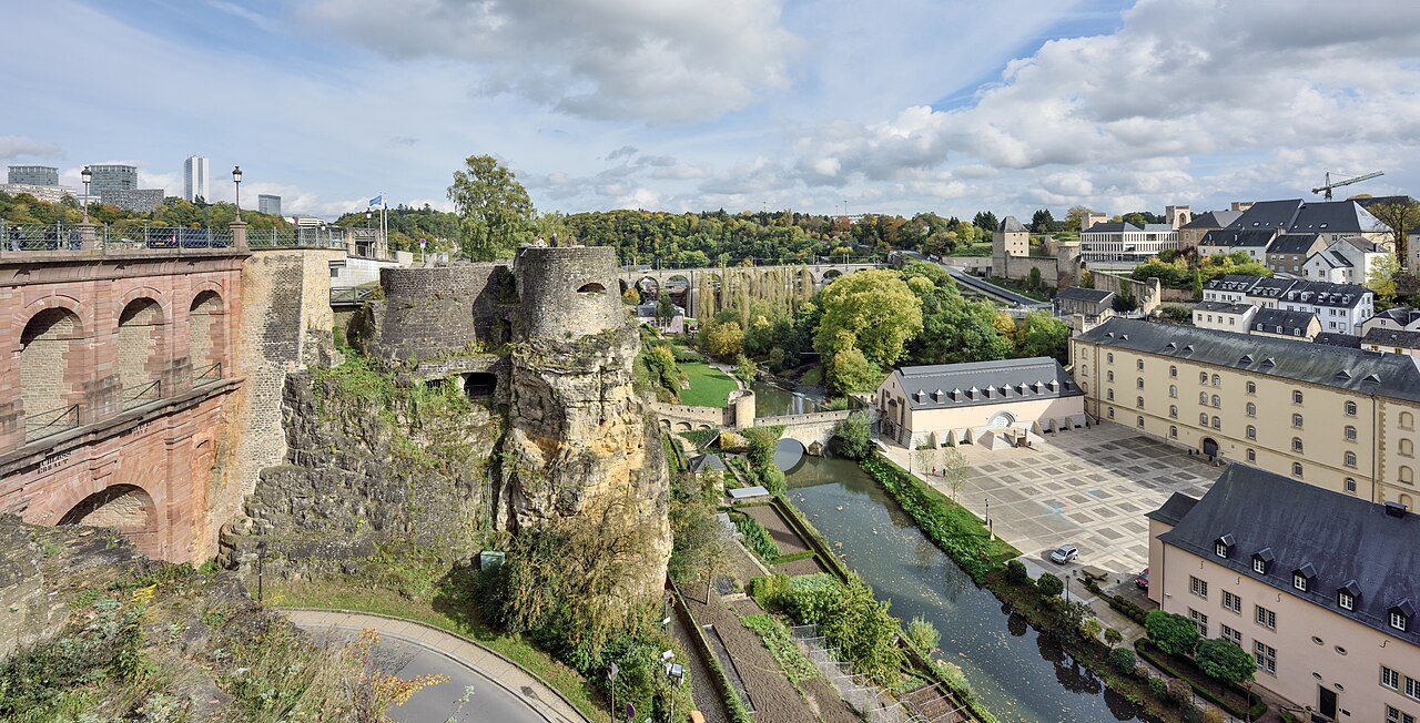Luxembourg City - Grund from Corniche.jpg